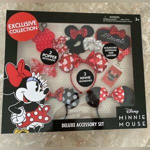Disney- Minnie Mouse Deluxe Accessory Srt